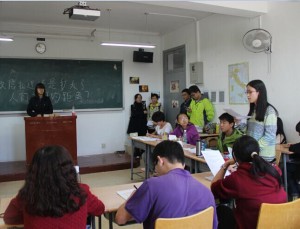 欧语学院新生辩论赛第一轮——强强对决，如火如荼 4(1)
